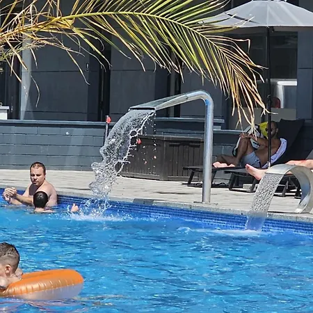 Apartamento Sunrise Beach Pool & Spa Langa Plaja *