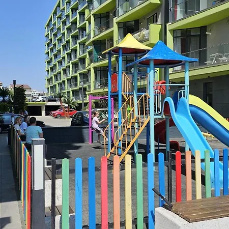 Sunrise Beach Pool & Spa Langa Plaja Apartamento Năvodari