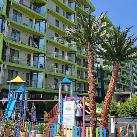 Sunrise Beach Pool & Spa Langa Plaja *